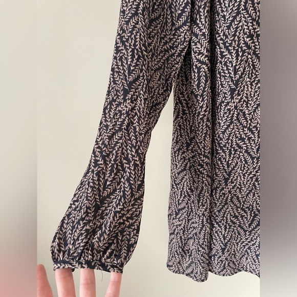 Talula Cadogan dress NWOT SIZE XS bow tie neckline long sleeve flowy - Picture 5 of 6